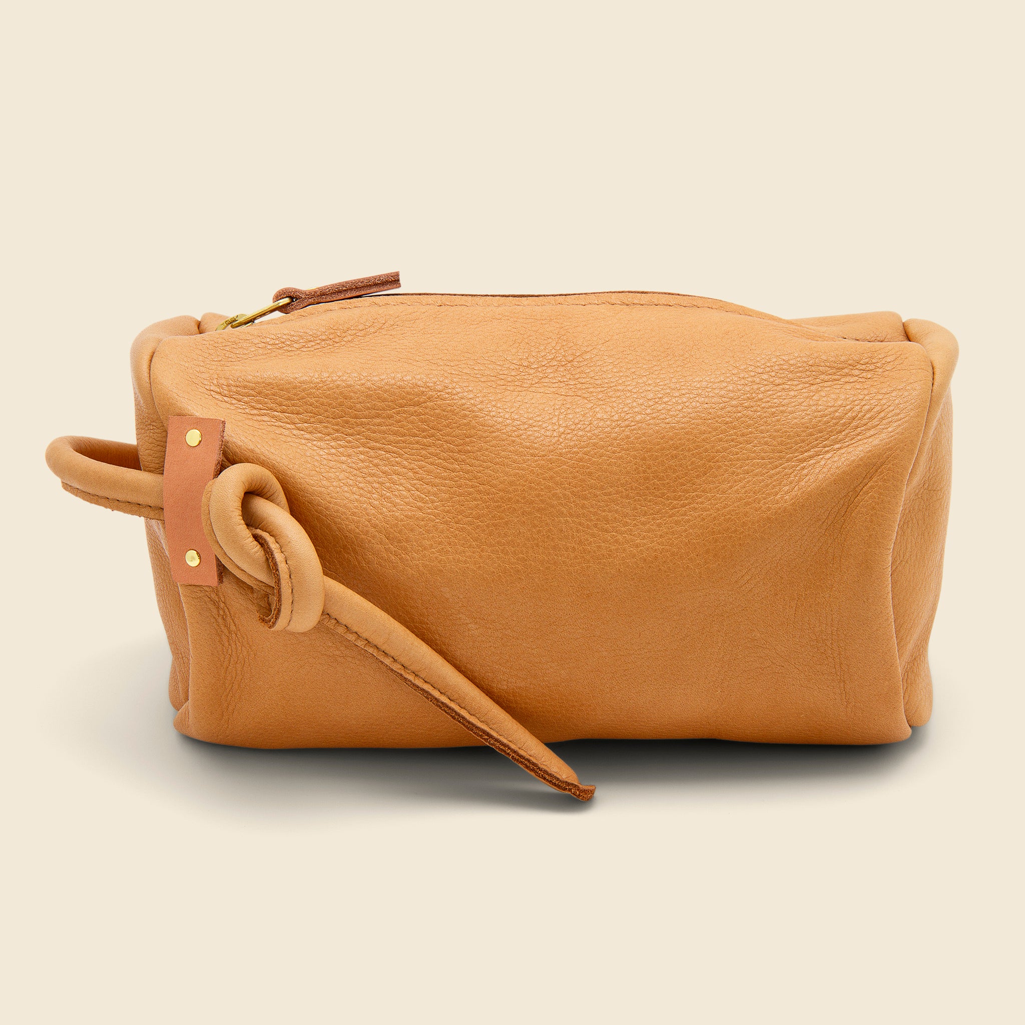 8.6.4 Design, Barrel Zipper Pouch - Tan