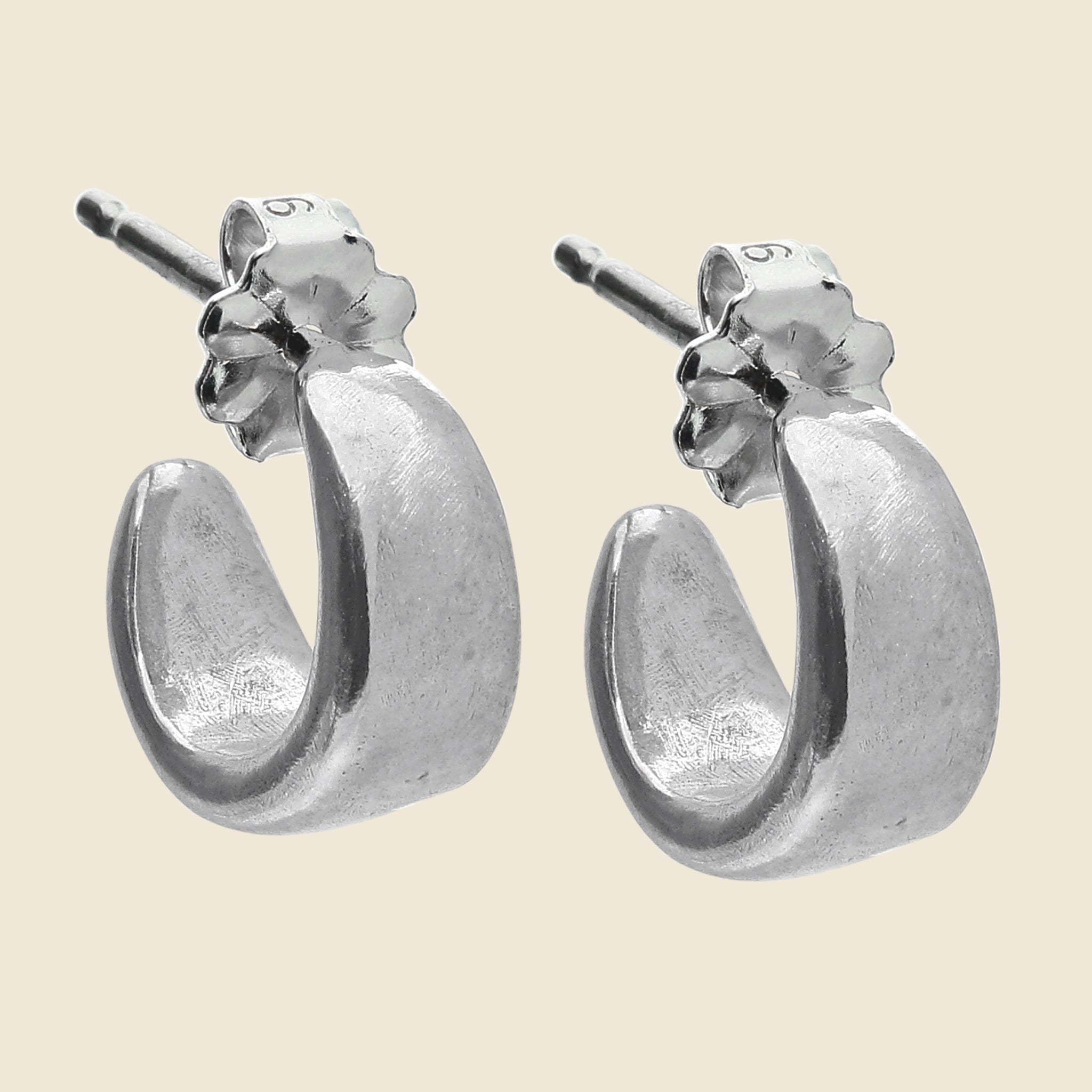 Amanda Hunt, Cocoon Hoop Earrings - Silver