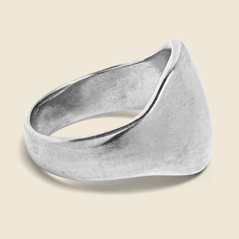 Amanda Hunt, Cocoon Ring - Silver