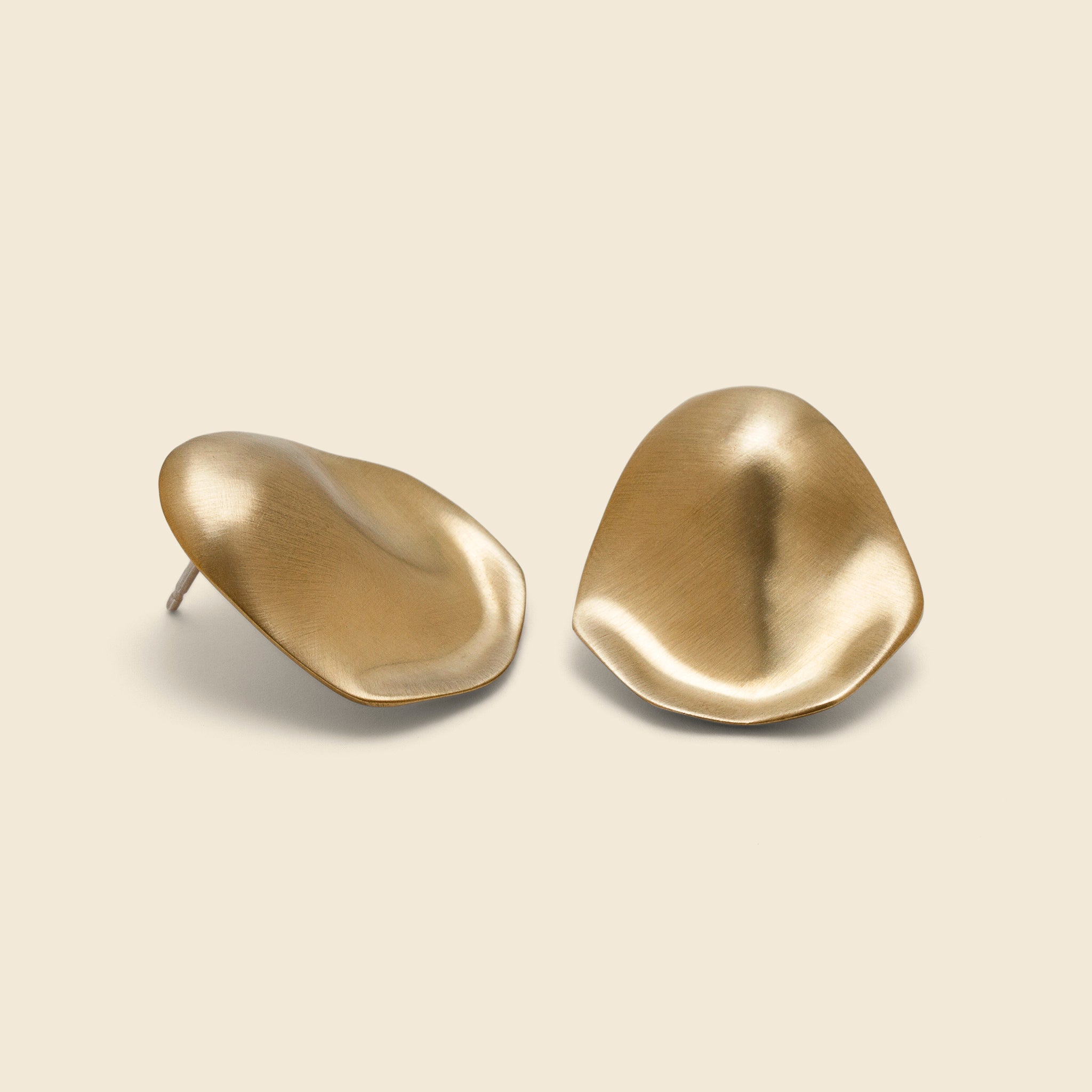 8.6.4 Design, Smooth Oval Large Stud Earrings - Brass