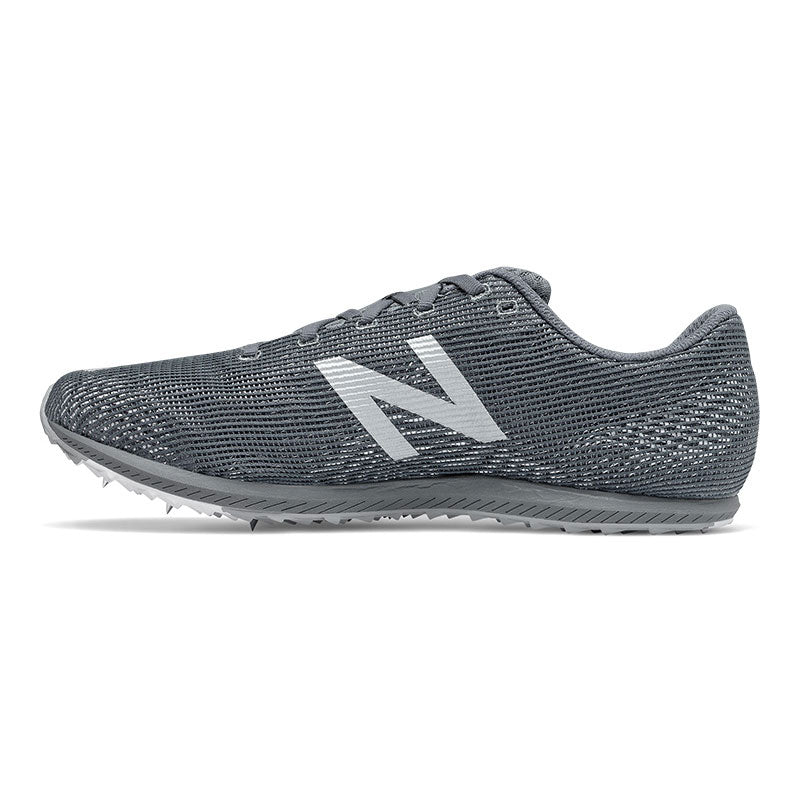 New Balance, Unisex XC Seven v3 Spike - Lead with Silver Metallic-Regular (D)